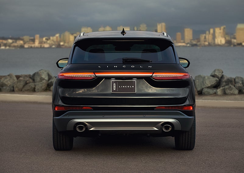 The rear lighting of the 2023 Lincoln Corsair® SUV spans the entire width of the vehicle. | John Vance Auto Group in Guthrie OK