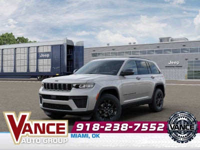 2026 Jeep Grand Cherokee Laredo Altitude