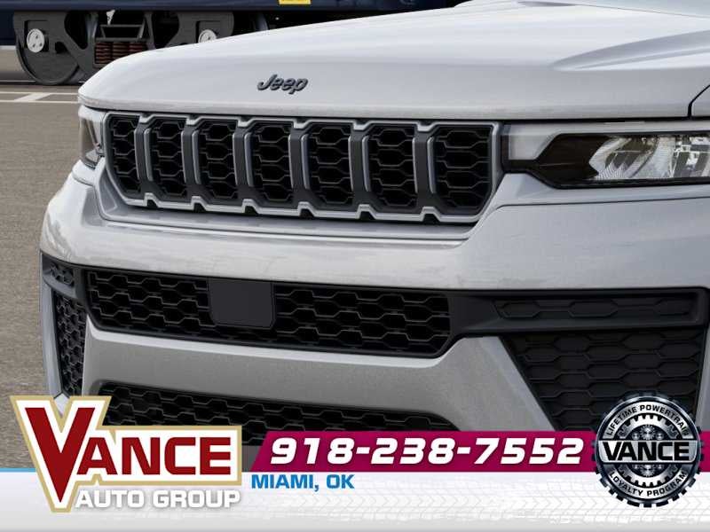 2026 Jeep Grand Cherokee Laredo Altitude