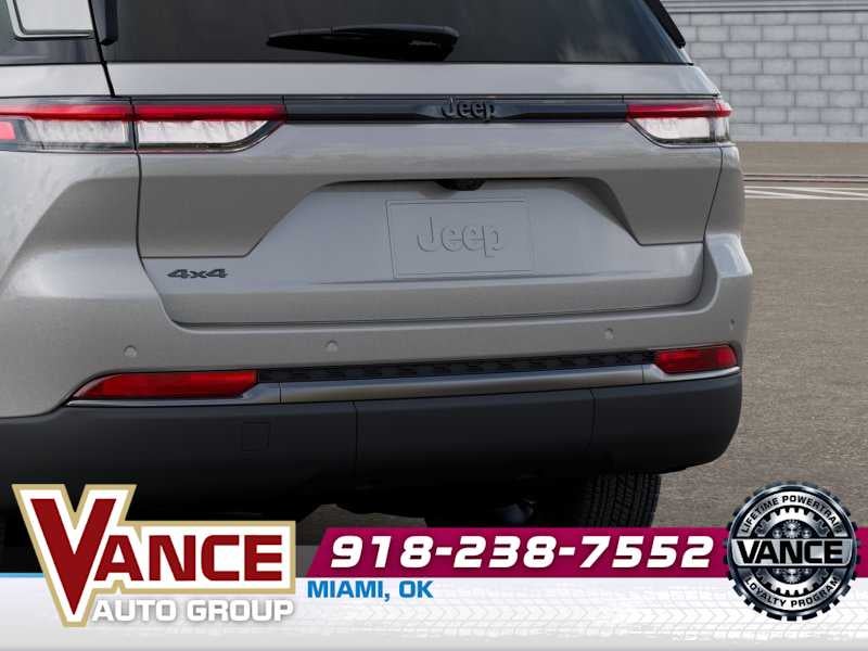 2026 Jeep Grand Cherokee Laredo Altitude