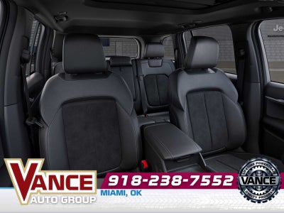 2026 Jeep Grand Cherokee Laredo Altitude