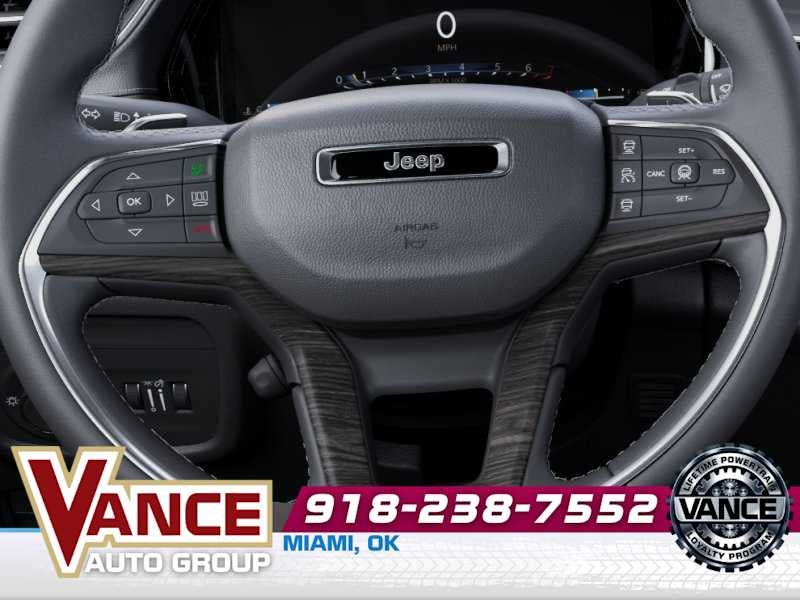 2026 Jeep Grand Cherokee Laredo Altitude