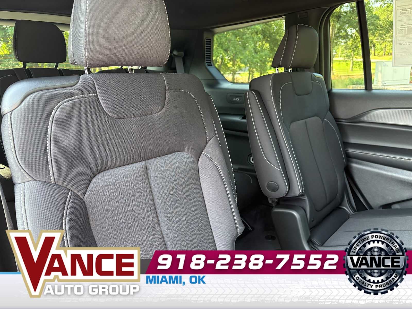 2025 Jeep Grand Cherokee L GRAND CHEROKEE L LAREDO X 4X4