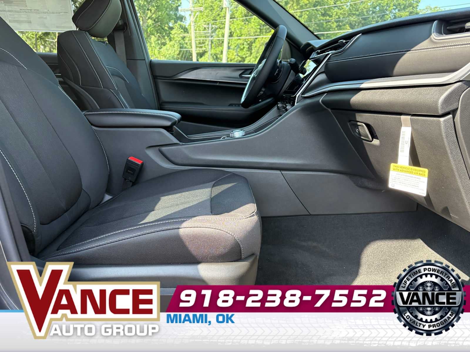 2025 Jeep Grand Cherokee L GRAND CHEROKEE L LAREDO X 4X4