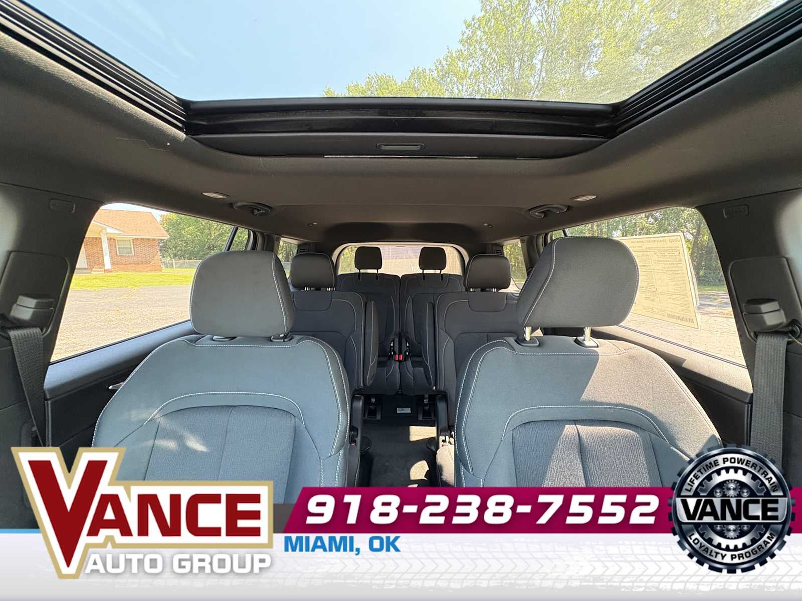 2025 Jeep Grand Cherokee L GRAND CHEROKEE L LAREDO X 4X4