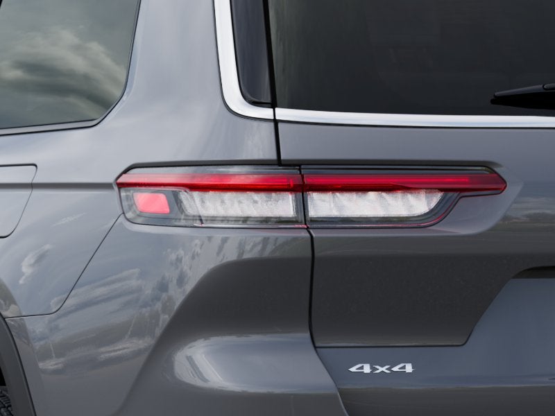 2027 Jeep Grand Cherokee L GRAND CHEROKEE L LAREDO X 4X4