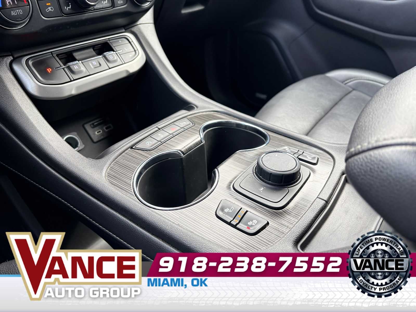 2023 GMC Acadia AWD SLT