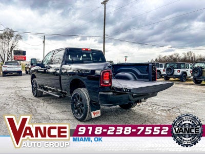 2026 RAM Ram 2500 RAM 2500 BLACK EXPRESS CREW CAB 4X4 6'4' BOX