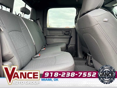 2026 RAM Ram 2500 RAM 2500 BLACK EXPRESS CREW CAB 4X4 6'4' BOX