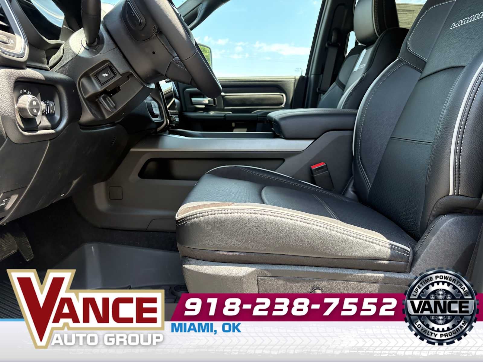 2025 RAM Ram 3500 RAM 3500 LARAMIE CREW CAB 4X4 8' BOX