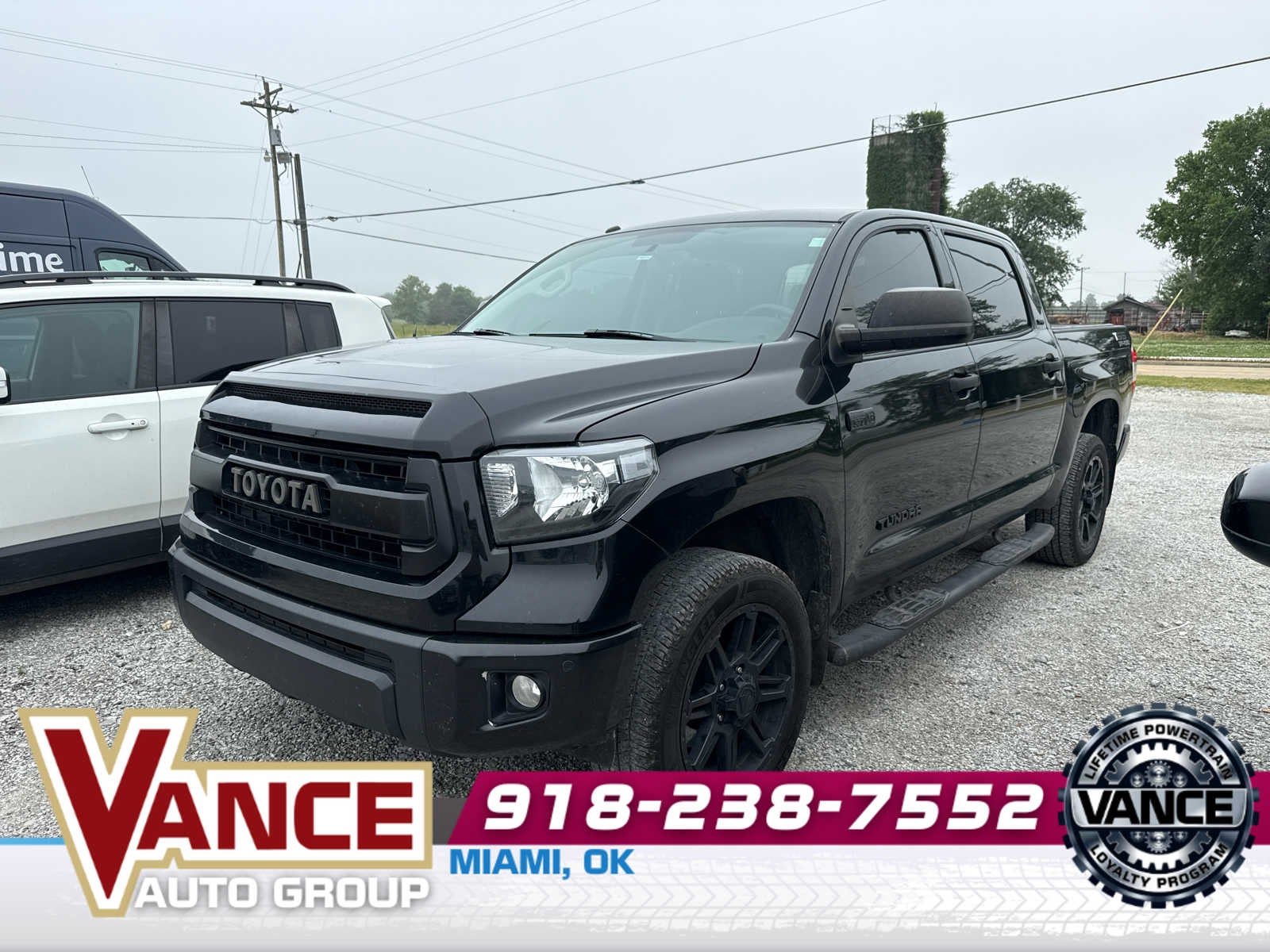 2017 Toyota Tundra SR5 5.7L V8