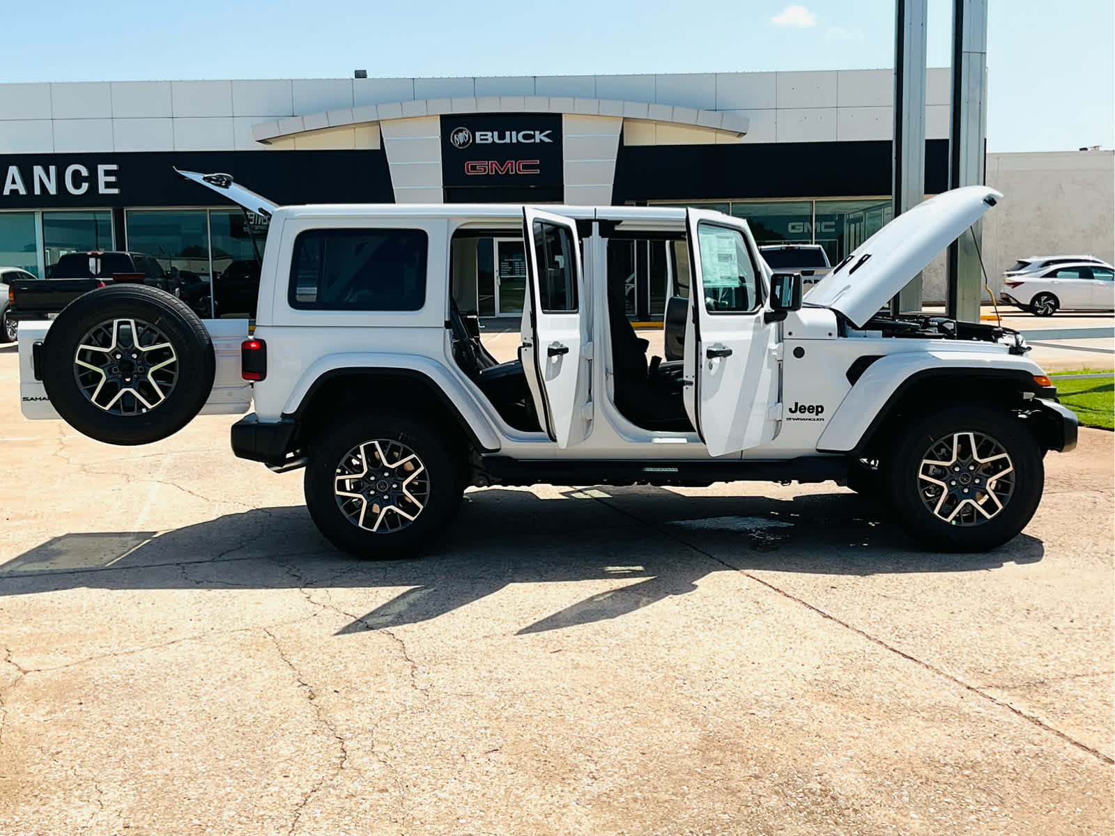 2025 Jeep Wrangler Sahara