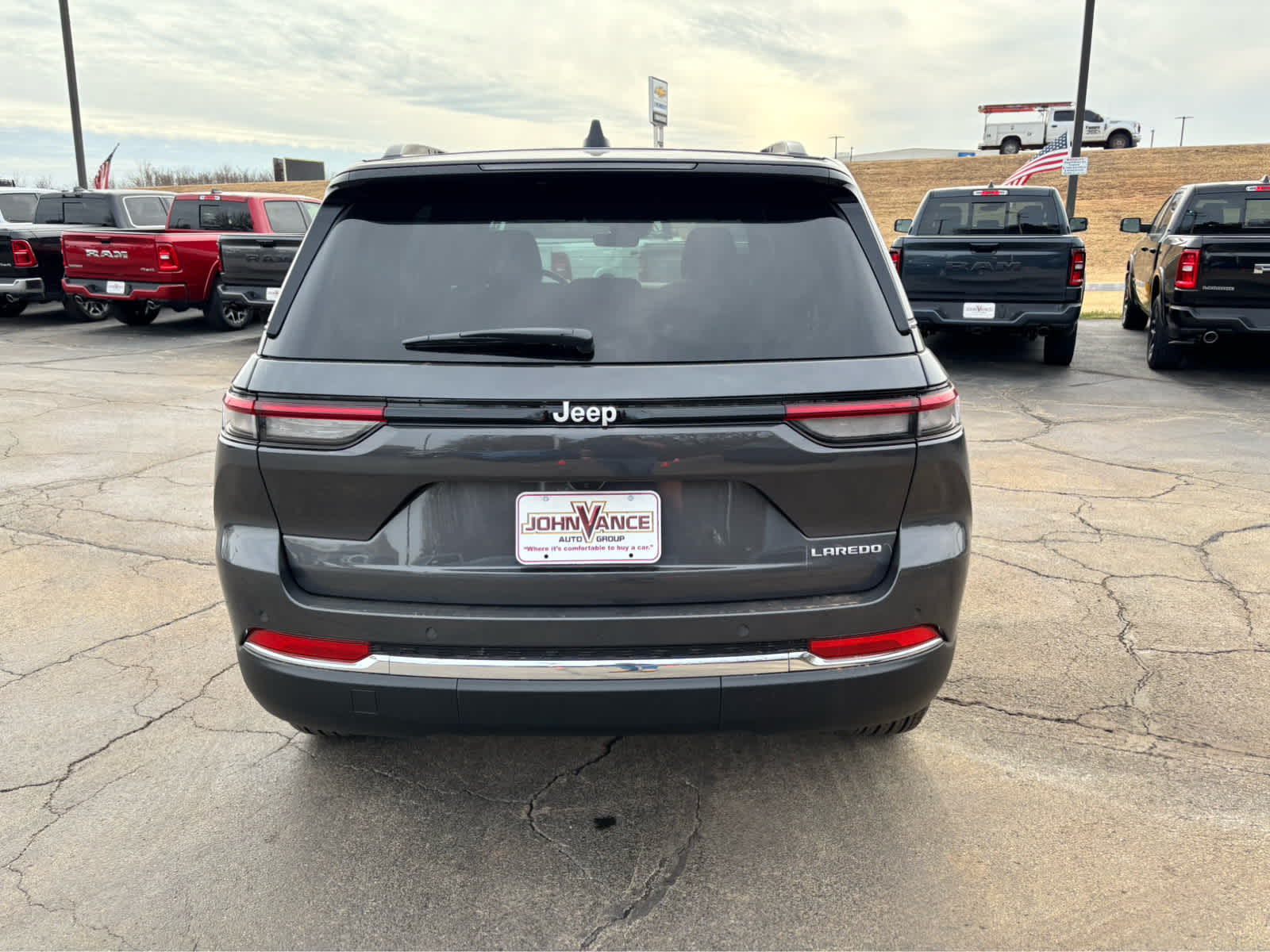 2025 Jeep Grand Cherokee Laredo