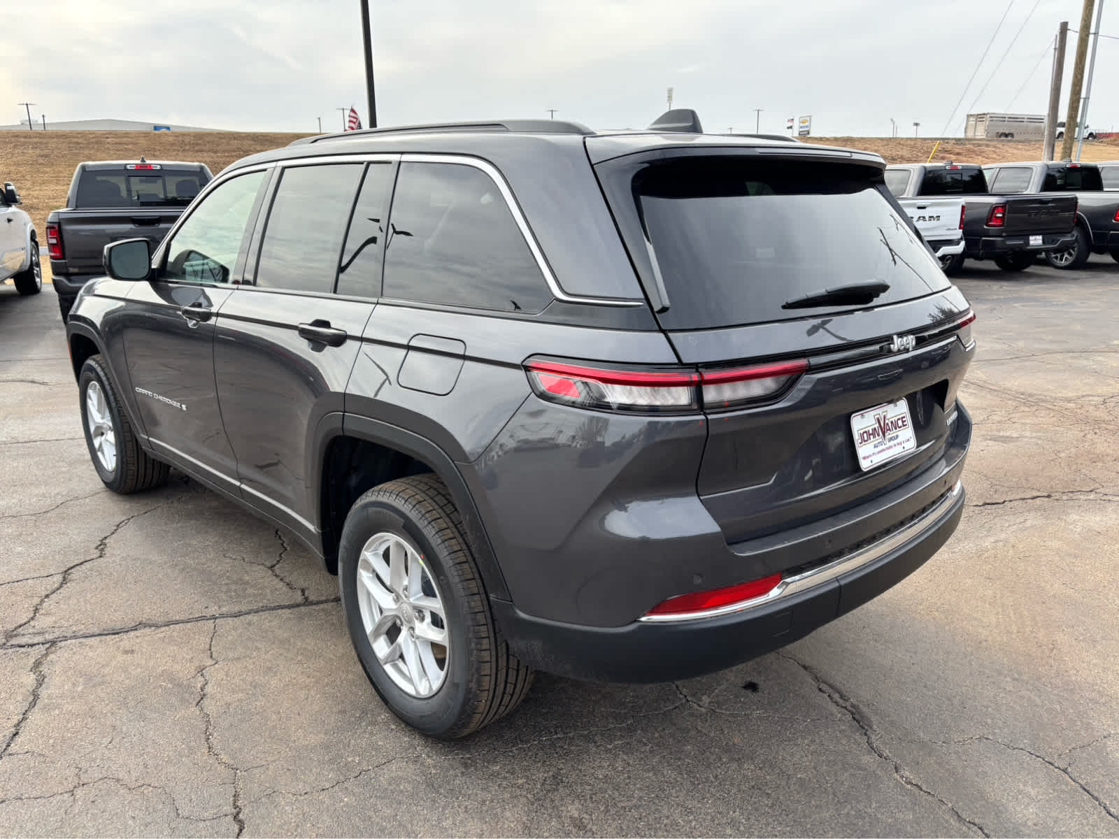 2025 Jeep Grand Cherokee Laredo