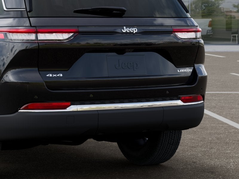 2027 Jeep Grand Cherokee Laredo X