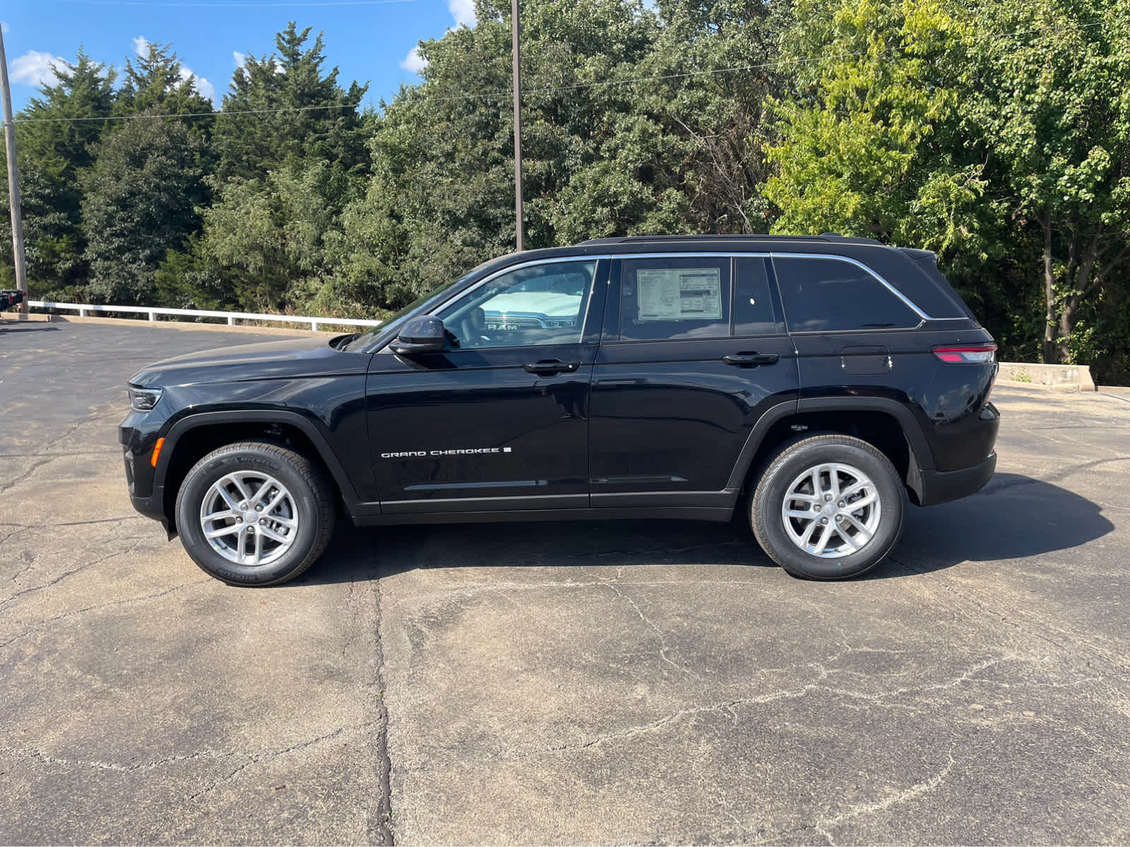 2025 Jeep Grand Cherokee Laredo X