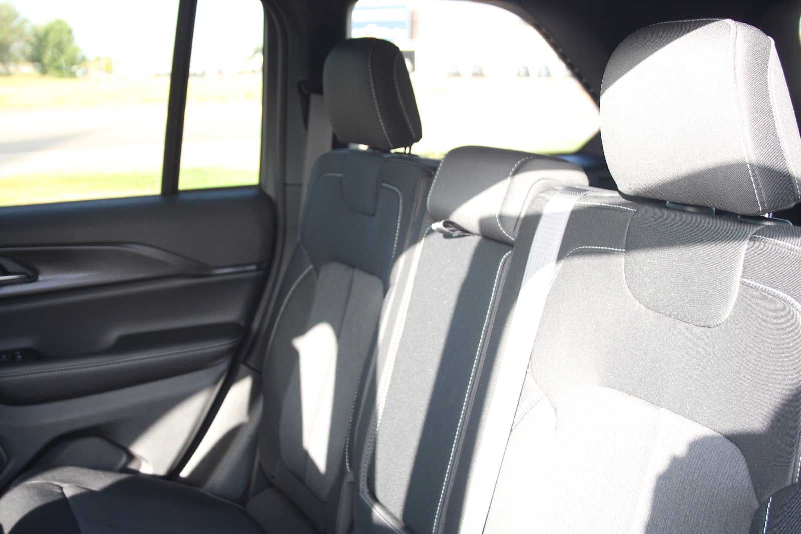 2027 Jeep Grand Cherokee Laredo X