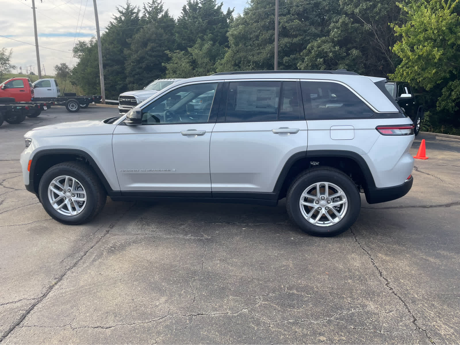 2025 Jeep Grand Cherokee Laredo X