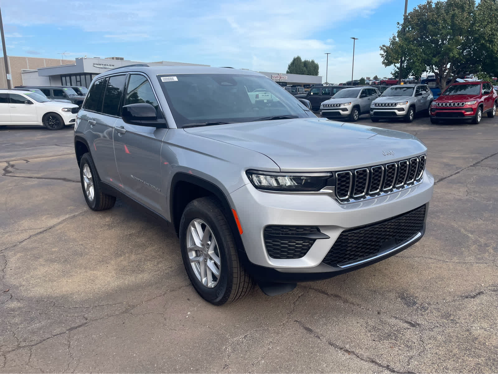 2025 Jeep Grand Cherokee Laredo X