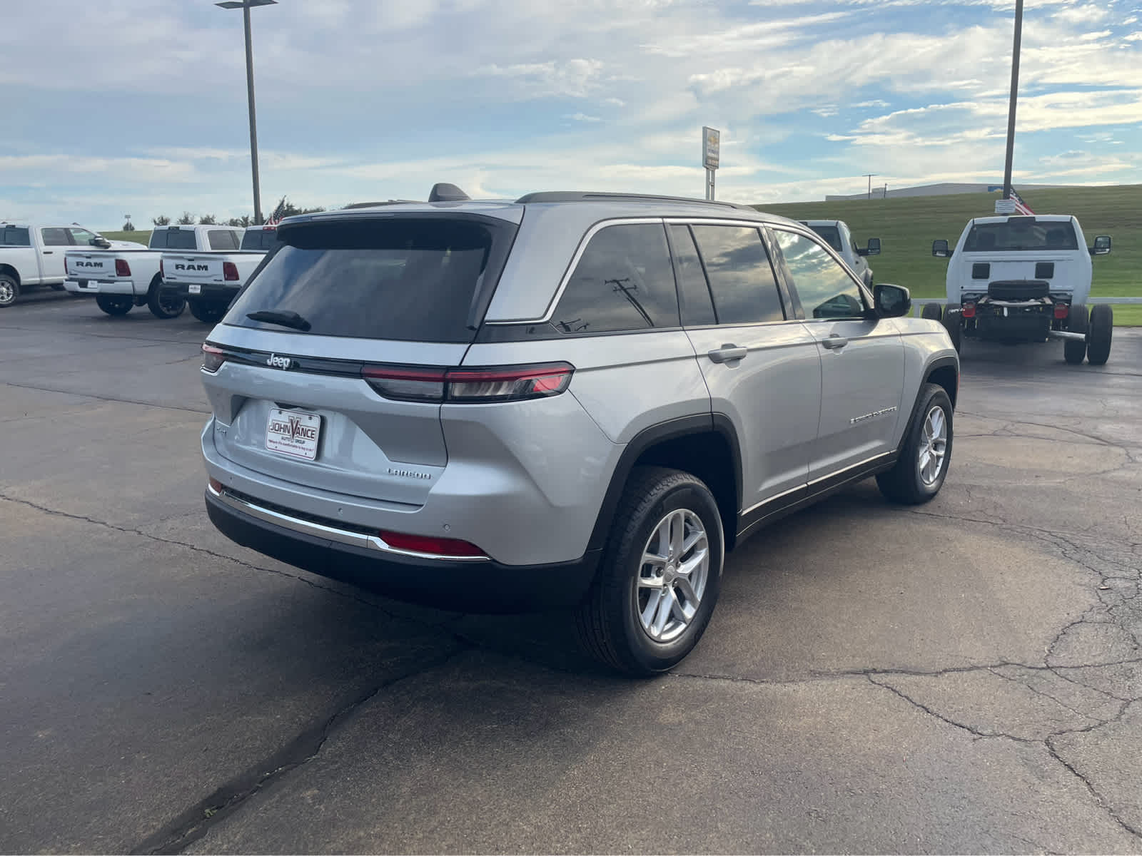 2025 Jeep Grand Cherokee Laredo X