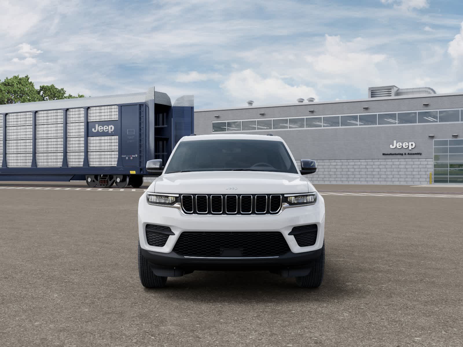 2027 Jeep Grand Cherokee Laredo