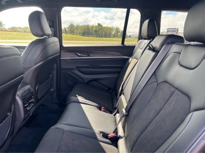 2027 Jeep Grand Cherokee L Laredo Altitude