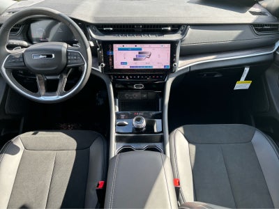 2027 Jeep Grand Cherokee L Laredo Altitude