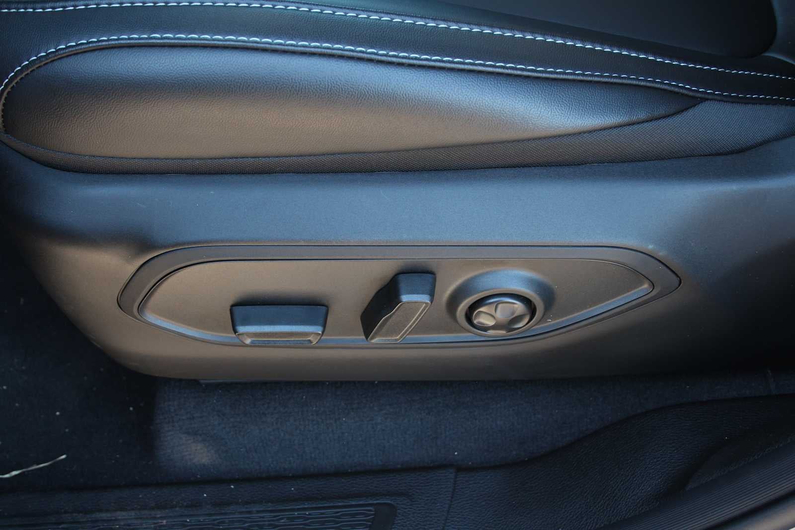 2027 Jeep Grand Cherokee L Limited