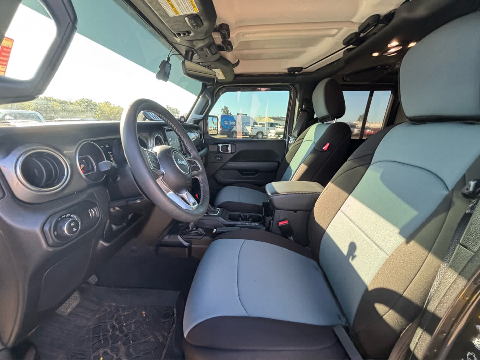 2023 Jeep Gladiator Overland