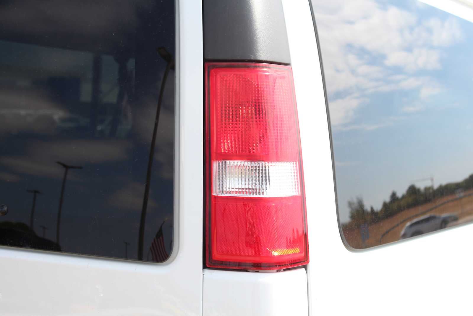 2025 Chevrolet Express Passenger LT