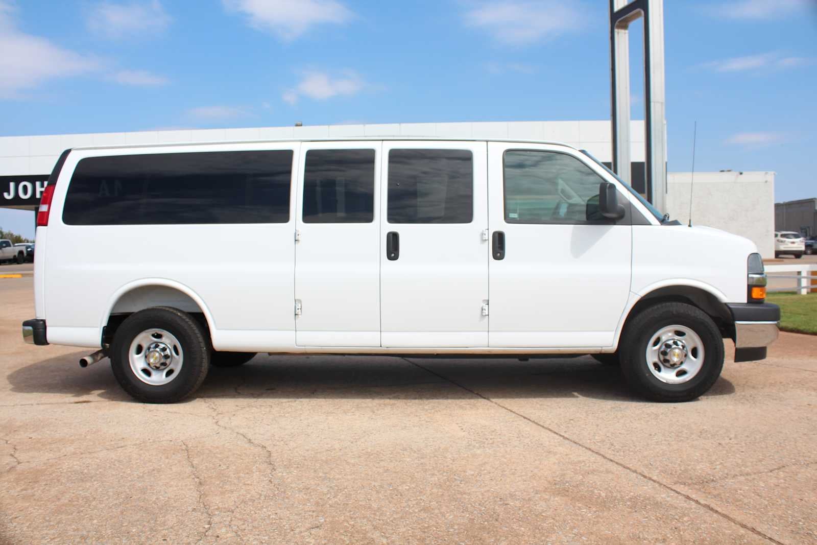 2025 Chevrolet Express Passenger LT