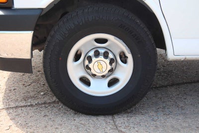 2025 Chevrolet Express Passenger LT
