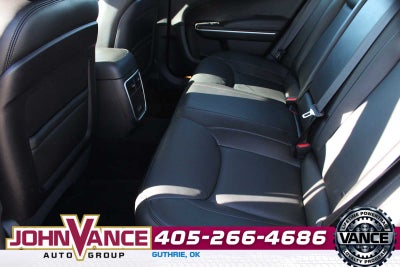 2021 Chrysler 300 Touring L