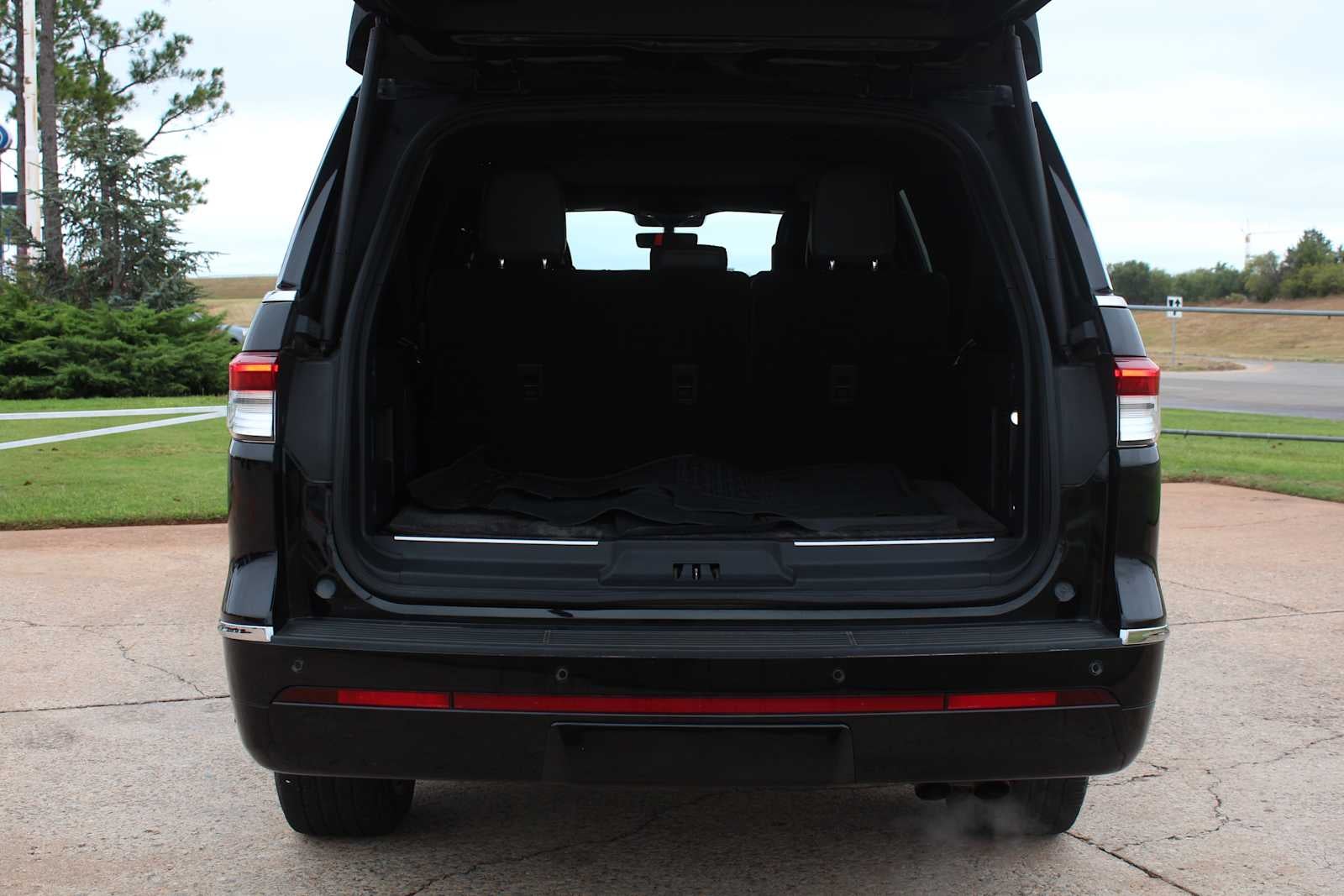 2022 Lincoln Navigator Black Label