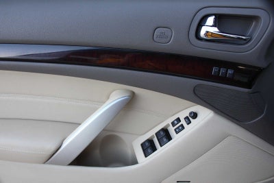 2014 INFINITI Q60 2dr