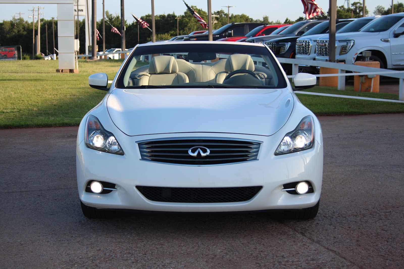 2014 INFINITI Q60 2dr