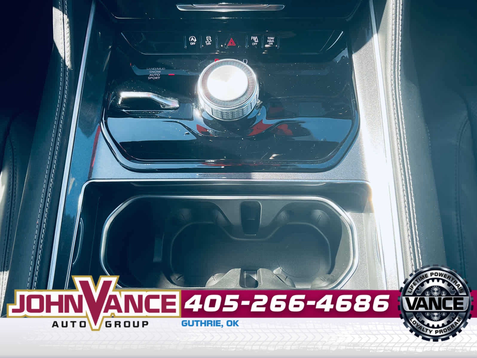 2024 Jeep Wagoneer Base