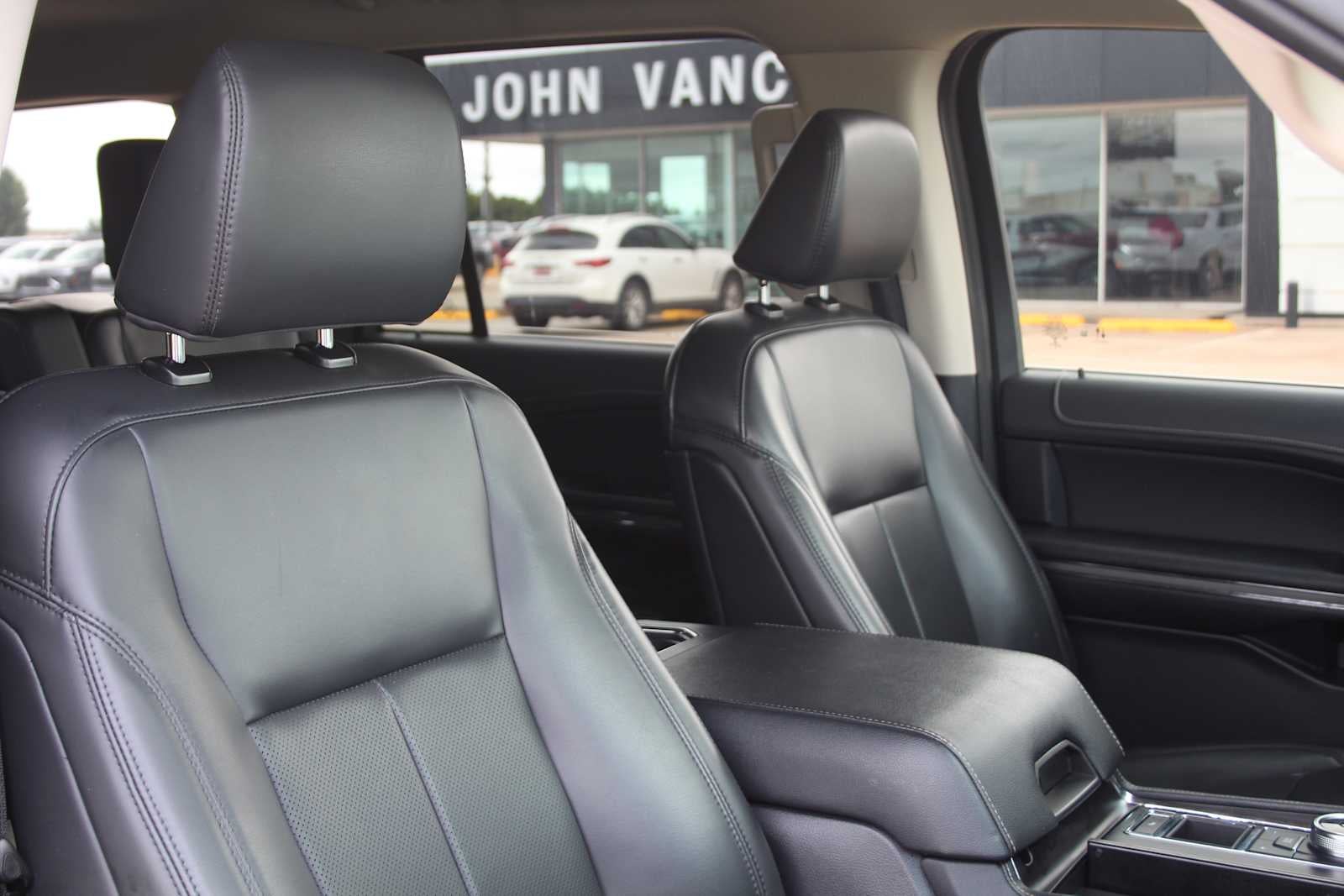 2022 Ford Expedition XLT