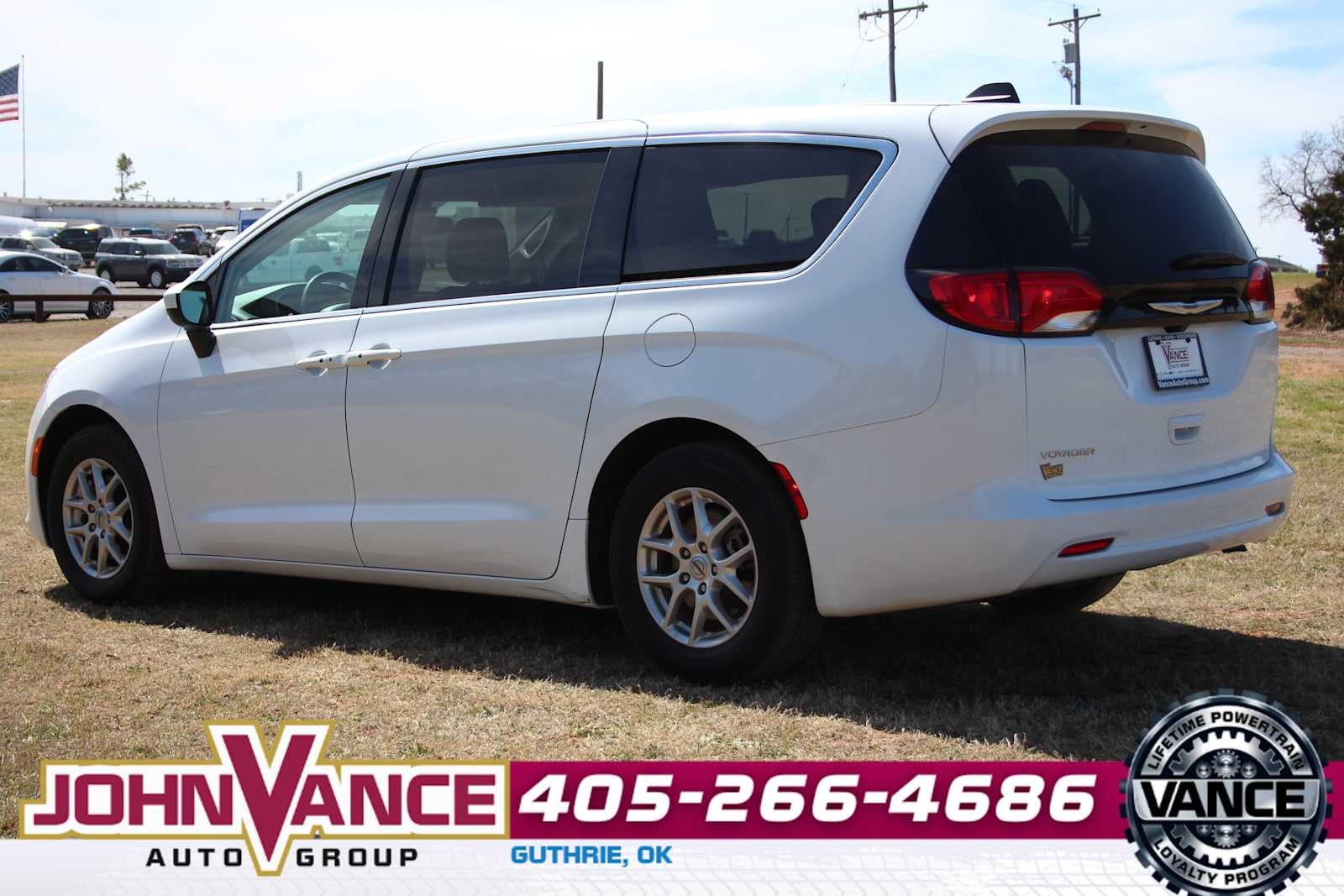 2023 Chrysler Voyager LX