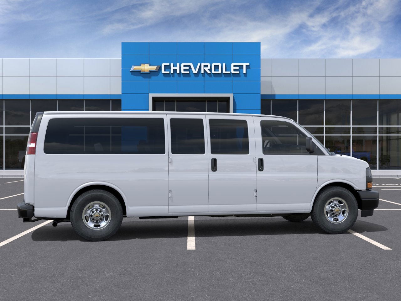 2025 Chevrolet Express Passenger 1LS