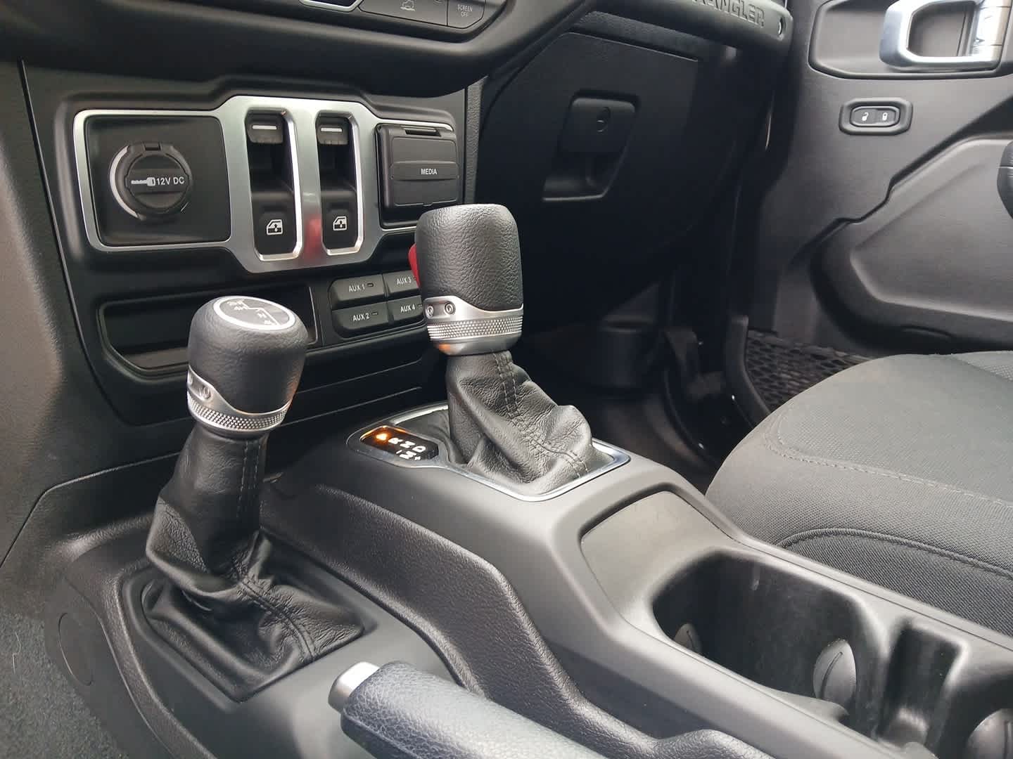 2022 Jeep Wrangler Sport S 4x4