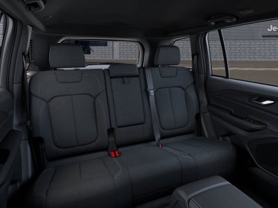 2027 Jeep Grand Cherokee GRAND CHEROKEE LAREDO 4X2