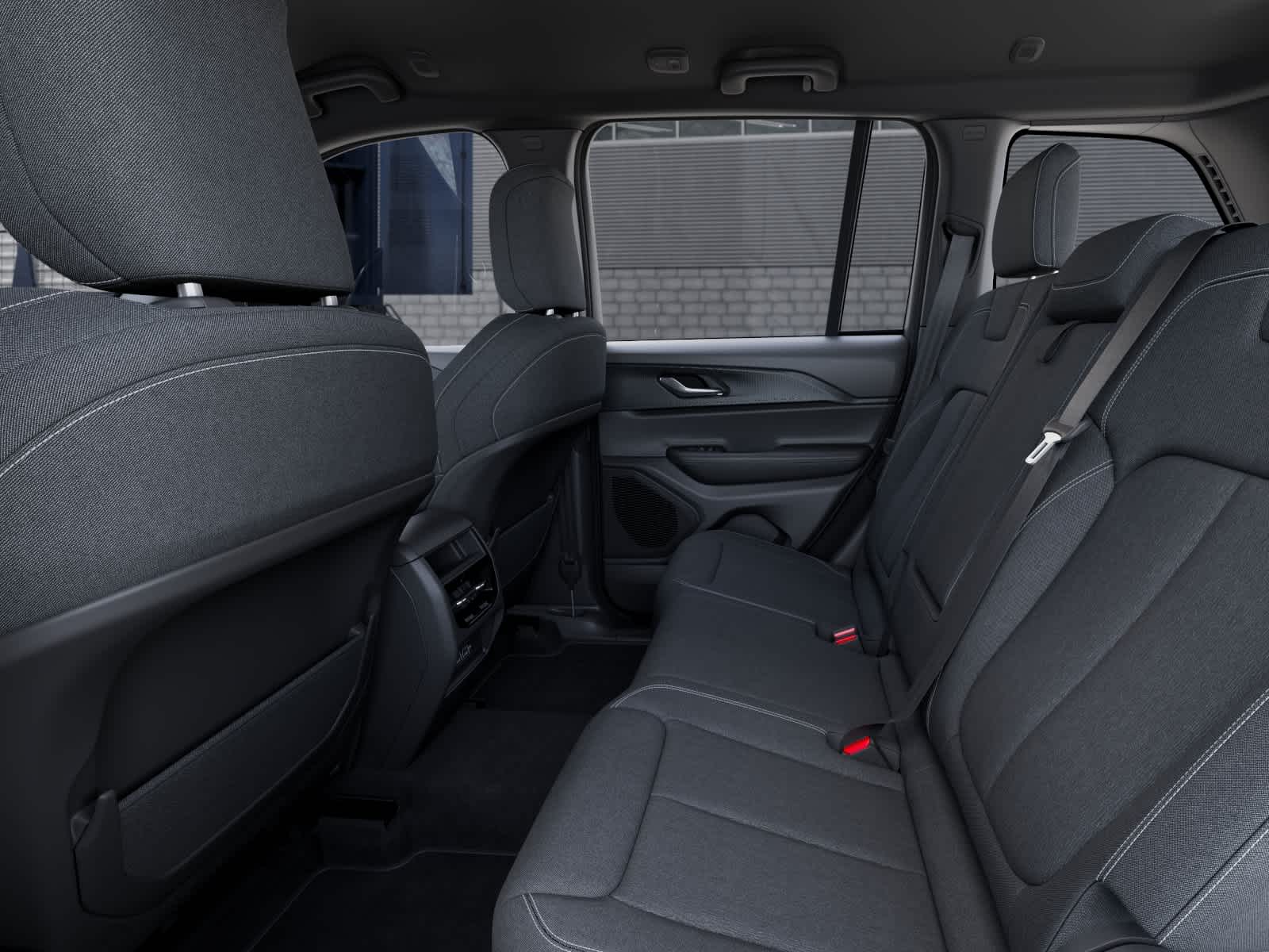 2027 Jeep Grand Cherokee GRAND CHEROKEE LAREDO 4X2