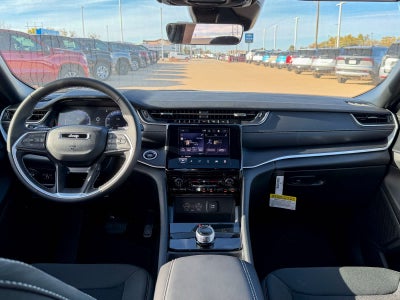 2025 Jeep Grand Cherokee GRAND CHEROKEE LAREDO X 4X4