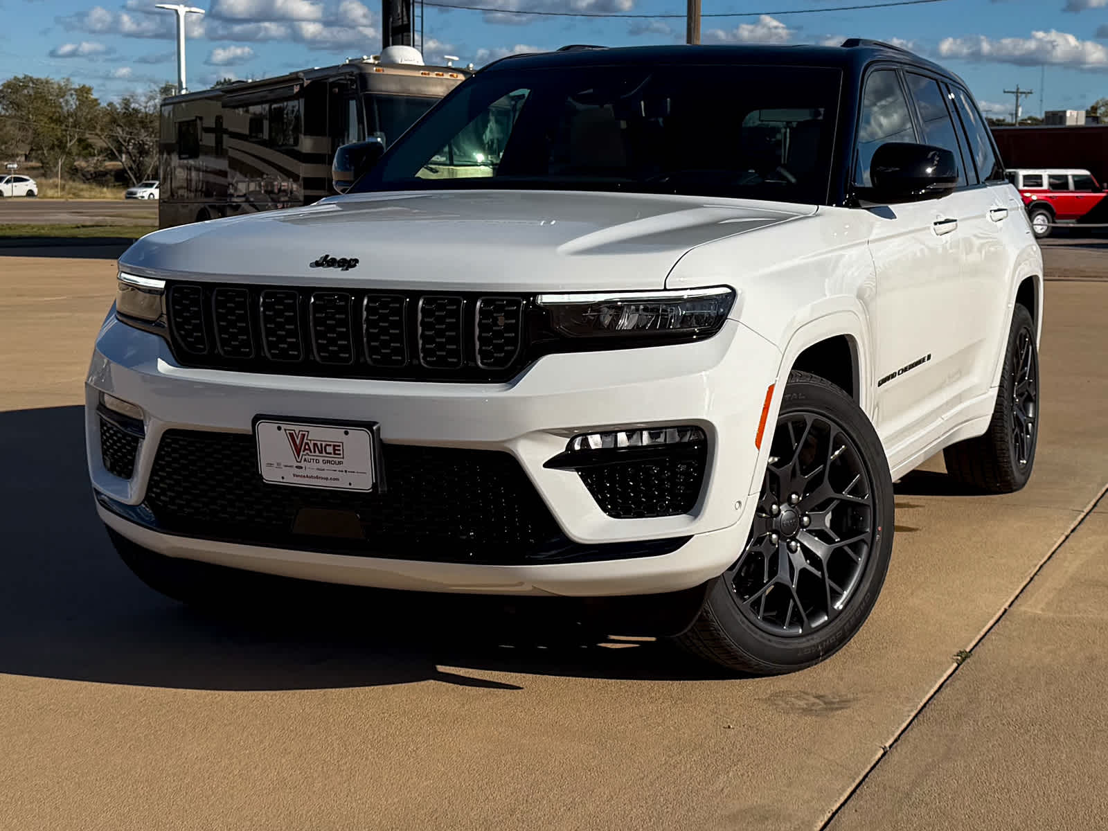 2025 Jeep Grand Cherokee GRAND CHEROKEE SUMMIT RESERVE 4X4