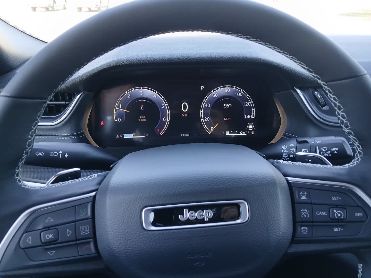 2025 Jeep Grand Cherokee L GRAND CHEROKEE L LAREDO X 4X4