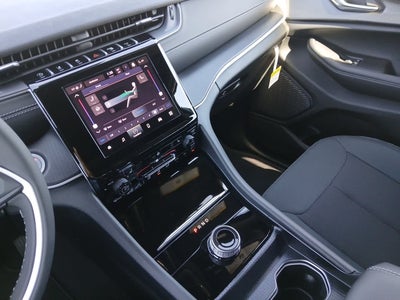 2025 Jeep Grand Cherokee L GRAND CHEROKEE L LAREDO X 4X4