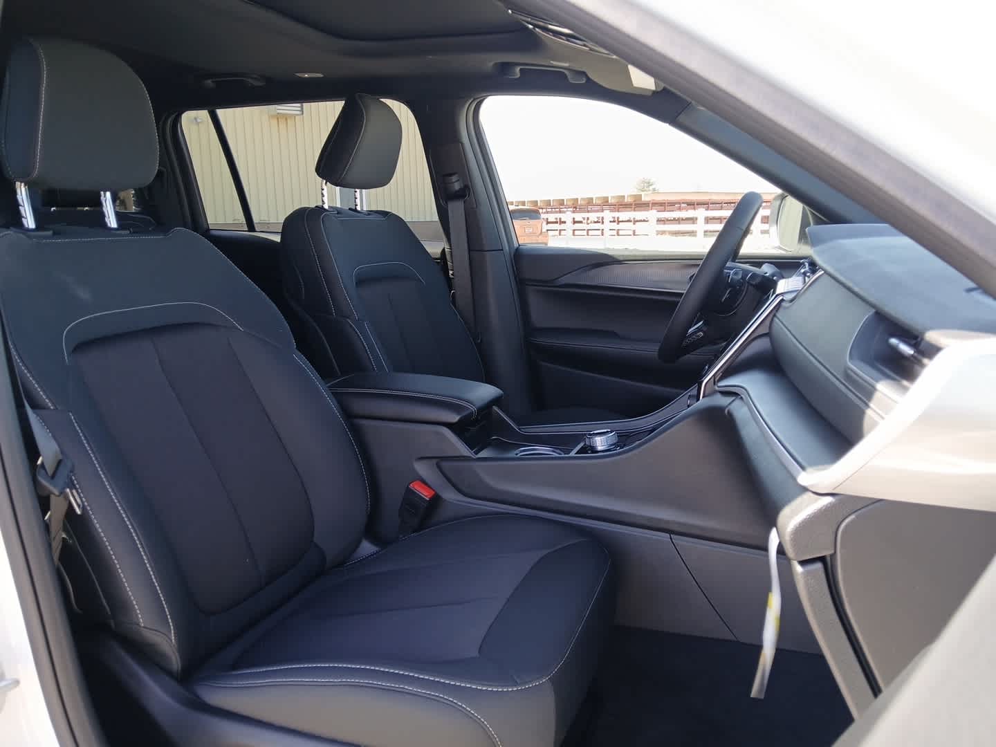 2025 Jeep Grand Cherokee L GRAND CHEROKEE L LAREDO X 4X4