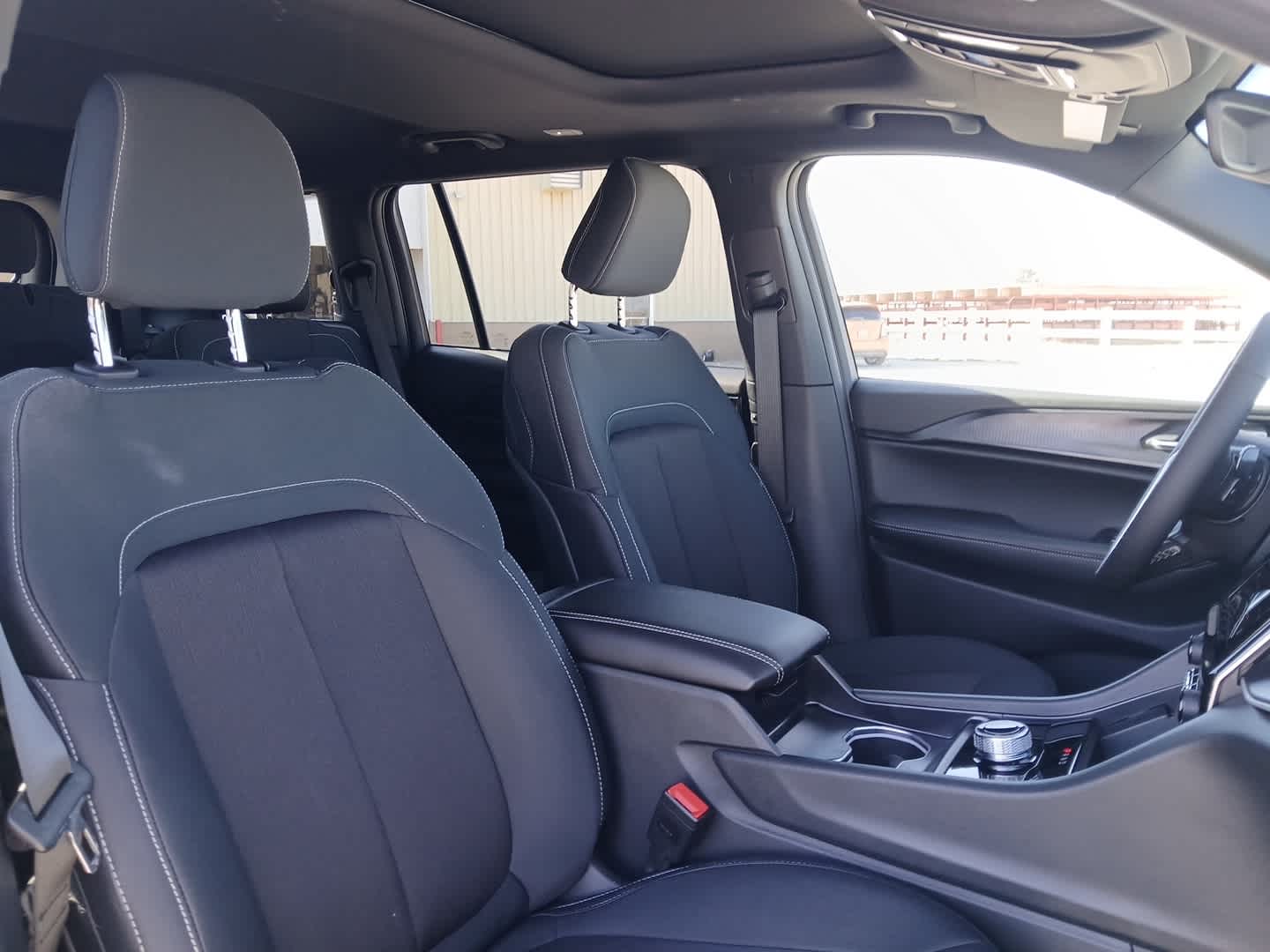 2025 Jeep Grand Cherokee L GRAND CHEROKEE L LAREDO X 4X4