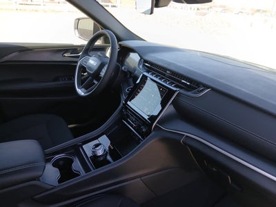 2025 Jeep Grand Cherokee L GRAND CHEROKEE L LAREDO X 4X4